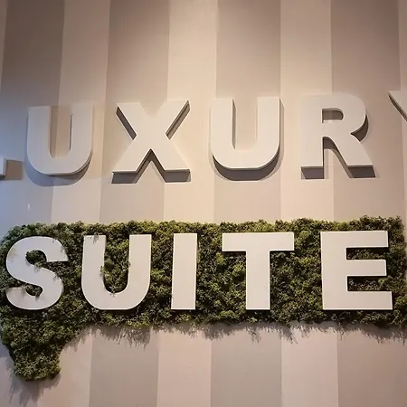 Centro Luxury 3*