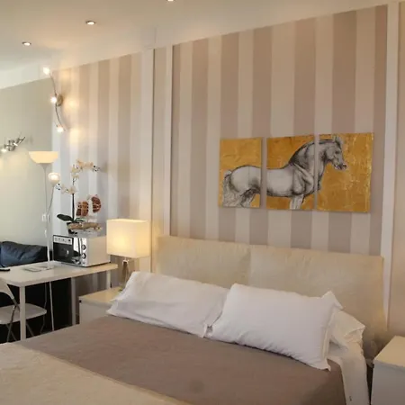 Centro Luxury 4*