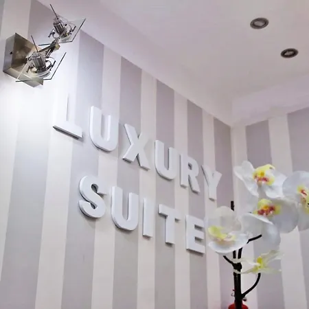 Couette-café Centro Luxury 4*