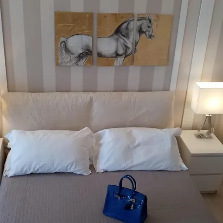 Bed and breakfast Centro Luxury 4*