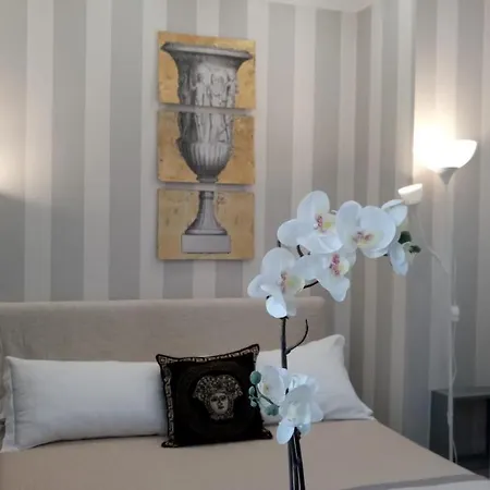 Centro Luxury Bed & Breakfast 4*