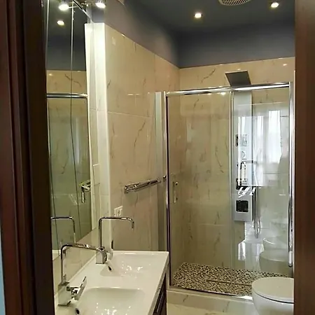 Centro Luxury 4*